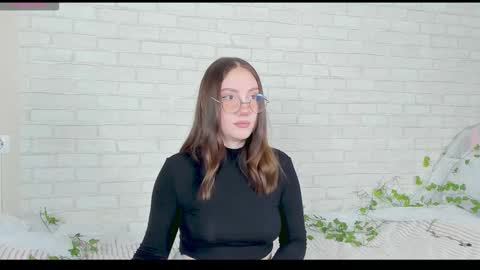 Kat online show from November 9, 5:11 pm