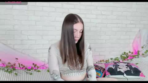 Kat online show from March 7, 3:09 pm