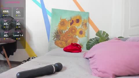 crystal   3 online show from April 9, 12:10 pm