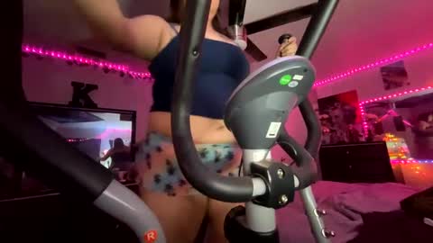 nymphobbyy420 online show from January 8, 7:24 am