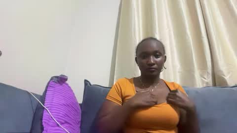 nyrarose online show from January 6, 1:20 am