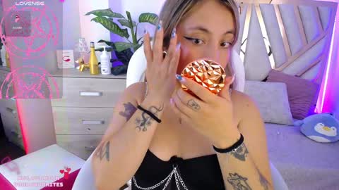 Alex   .    online show from January 31, 8:54 pm