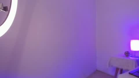   online show from January 11, 8:33 am