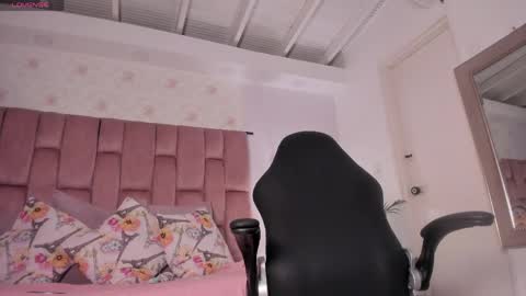 Snapshot of nyxki_daa chatting on June 7, 3:54 am Nyxki Daa online show from June 7, 3:54 am