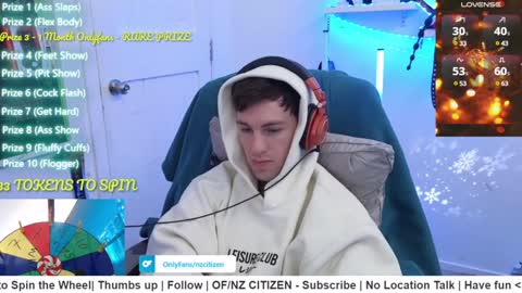 Snapshot of nzcitizen chatting on December 2, 1:36 am NZ Citizen online show from December 2, 1:36 am