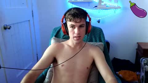 Snapshot of nzcitizen chatting on January 12, 6:51 am NZ Citizen online show from January 12, 6:51 am