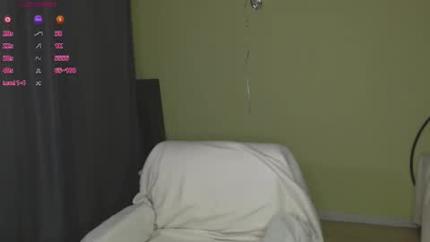 Oaklyn online show from October 6, 4:26 pm