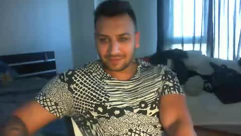 Snapshot of obsession_4you chatting on December 15, 11:01 am Constantine online show from December 15, 11:01 am