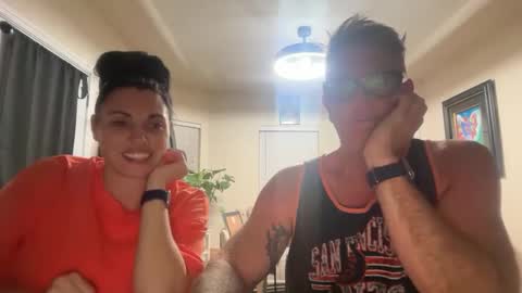 Snapshot of obsidianheartsx chatting on October 1, 7:03 am SimplyUs online show from October 1, 7:03 am