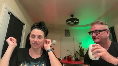 Snapshot of obsidianheartsx chatting on November 22, 10:58 am SimplyUs online show from November 22, 10:58 am