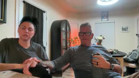 Snapshot of obsidianheartsx chatting on January 15, 6:18 am SimplyUs online show from January 15, 6:18 am