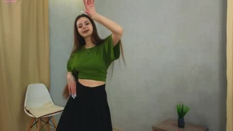 Bella online show from April 14, 3:07 pm