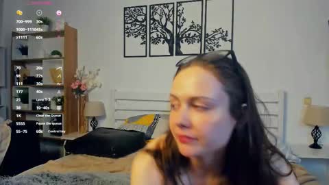 Elis online show from March 11, 8:59 pm