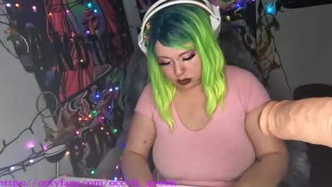 occvlt qveen online show from January 7, 5:33 am