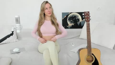 Liana online show from April 4, 7:50 am