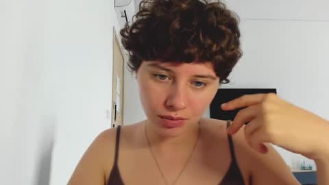 Snapshot of octopussy69x chatting on February 9, 5:00 am Evie online show from February 9, 5:00 am