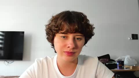 Evie online show from March 23, 7:23 am