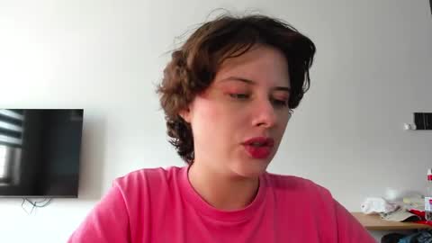 Evie online show from March 30, 4:35 am