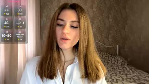 Mia online show from December 23, 9:07 am