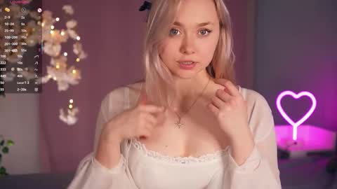 Alice online show from February 17, 7:20 pm