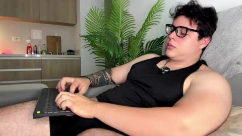 Snapshot of odin_blake chatting on May 25, 5:52 pm ODIN online show from May 25, 5:52 pm