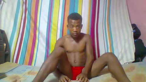 Snapshot of odon023 chatting on December 15, 8:30 am odon023 online show from December 15, 8:30 am