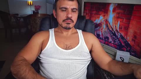 Snapshot of officeman7 chatting on December 7, 5:42 pm officeman7 online show from December 7, 5:42 pm