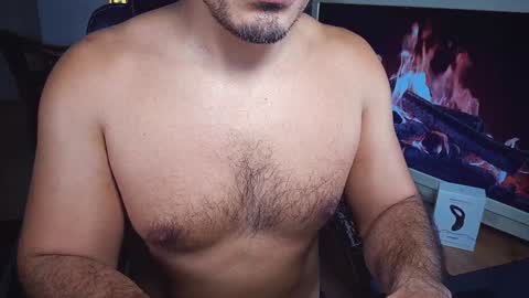 Snapshot of officeman7 chatting on December 11, 8:28 pm officeman7 online show from December 11, 8:28 pm