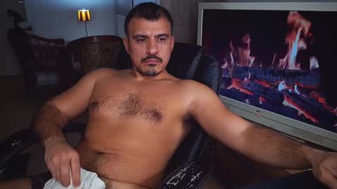 Snapshot of officeman7 chatting on December 20, 9:06 pm officeman7 online show from December 20, 9:06 pm