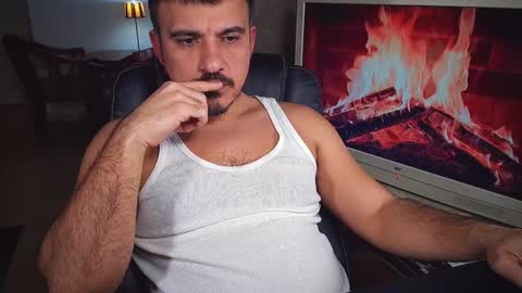 Snapshot of officeman7 chatting on February 7, 5:29 pm officeman7 online show from February 7, 5:29 pm