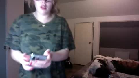 Snapshot of official_mickey_manson chatting on February 16, 2:13 pm official_mickey_manson online show from February 16, 2:13 pm