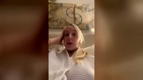 officialhelenxo online show from August 2, 2:32 am