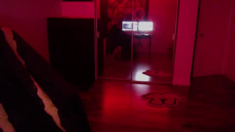 Snapshot of officialmoneyxxx chatting on October 9, 11:30 am Money online show from October 9, 11:30 am