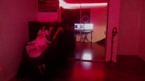 Snapshot of officialmoneyxxx chatting on November 2, 1:46 pm Money online show from November 2, 1:46 pm