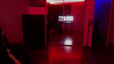 Snapshot of officialmoneyxxx chatting on November 3, 7:53 am Money online show from November 3, 7:53 am