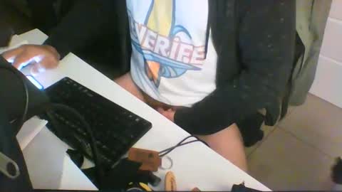 Snapshot of ofmtfs10 chatting on March 19, 9:19 pm ofmtfs10 online show from March 19, 9:19 pm