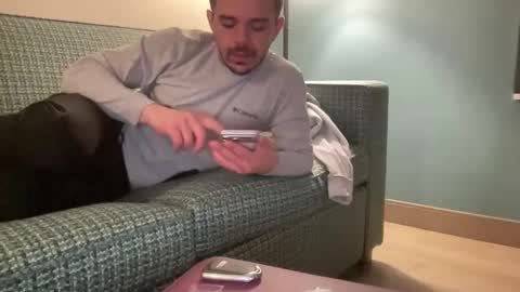 Snapshot of ofthatguy chatting on February 7, 5:22 am ofthatguy online show from February 7, 5:22 am