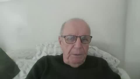 Snapshot of oggi95 chatting on March 22, 12:30 pm oggi95 online show from March 22, 12:30 pm