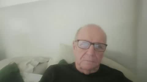 Snapshot of oggi95 chatting on March 25, 12:55 pm oggi95 online show from March 25, 12:55 pm