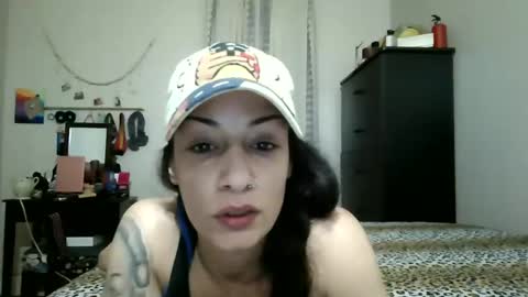 Snapshot of oglitcouple chatting on January 19, 7:36 am Lit en Cama online show from January 19, 7:36 am