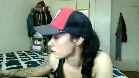 Snapshot of oglitcouple chatting on January 21, 1:54 pm Lit en Cama online show from January 21, 1:54 pm