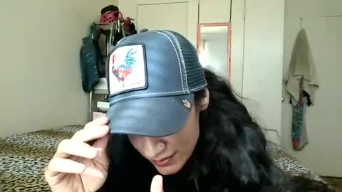 Snapshot of oglitcouple chatting on February 10, 5:09 pm Lit en Cama online show from February 10, 5:09 pm