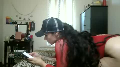 Snapshot of oglitcouple chatting on February 27, 9:14 pm Lit en Cama online show from February 27, 9:14 pm