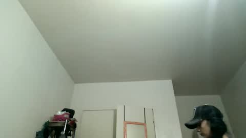 Snapshot of oglitcouple chatting on March 12, 9:13 pm Lit en Cama online show from March 12, 9:13 pm