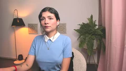  Holly  online show from April 21, 12:34 am