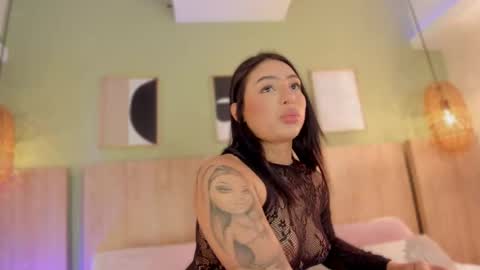 Holly online show from February 19, 11:17 am