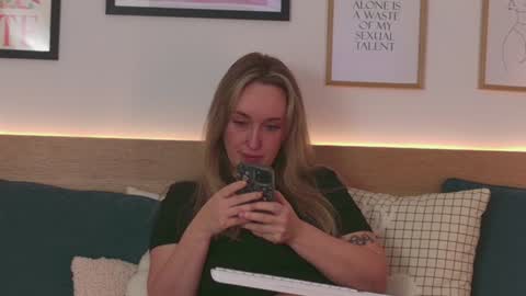 Snapshot of oh_kitty chatting on January 13, 10:47 am Kourtney online show from January 13, 10:47 am