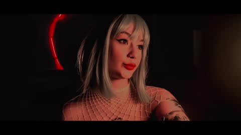 your dear Lilith Chapman online show from December 17, 10:11 pm