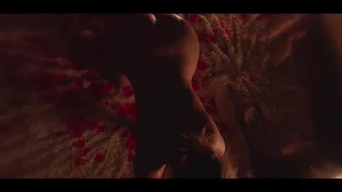 your dear Lilith Chapman online show from September 26, 11:53 pm