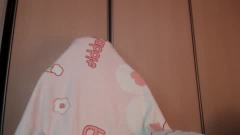 Snapshot of oh_pichuu chatting on July 20, 8:06 am Milly online show from July 20, 8:06 am
